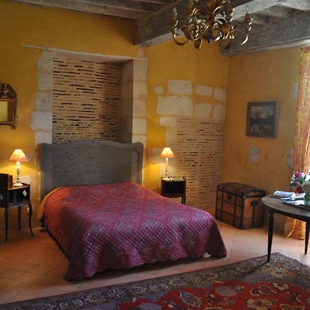 Chateau La Gentilhommiere Du Puits Notre-Dame 30 Rue De L'Eglise 24110 Saint Leon Sur L'Isle Екстер'єр фото