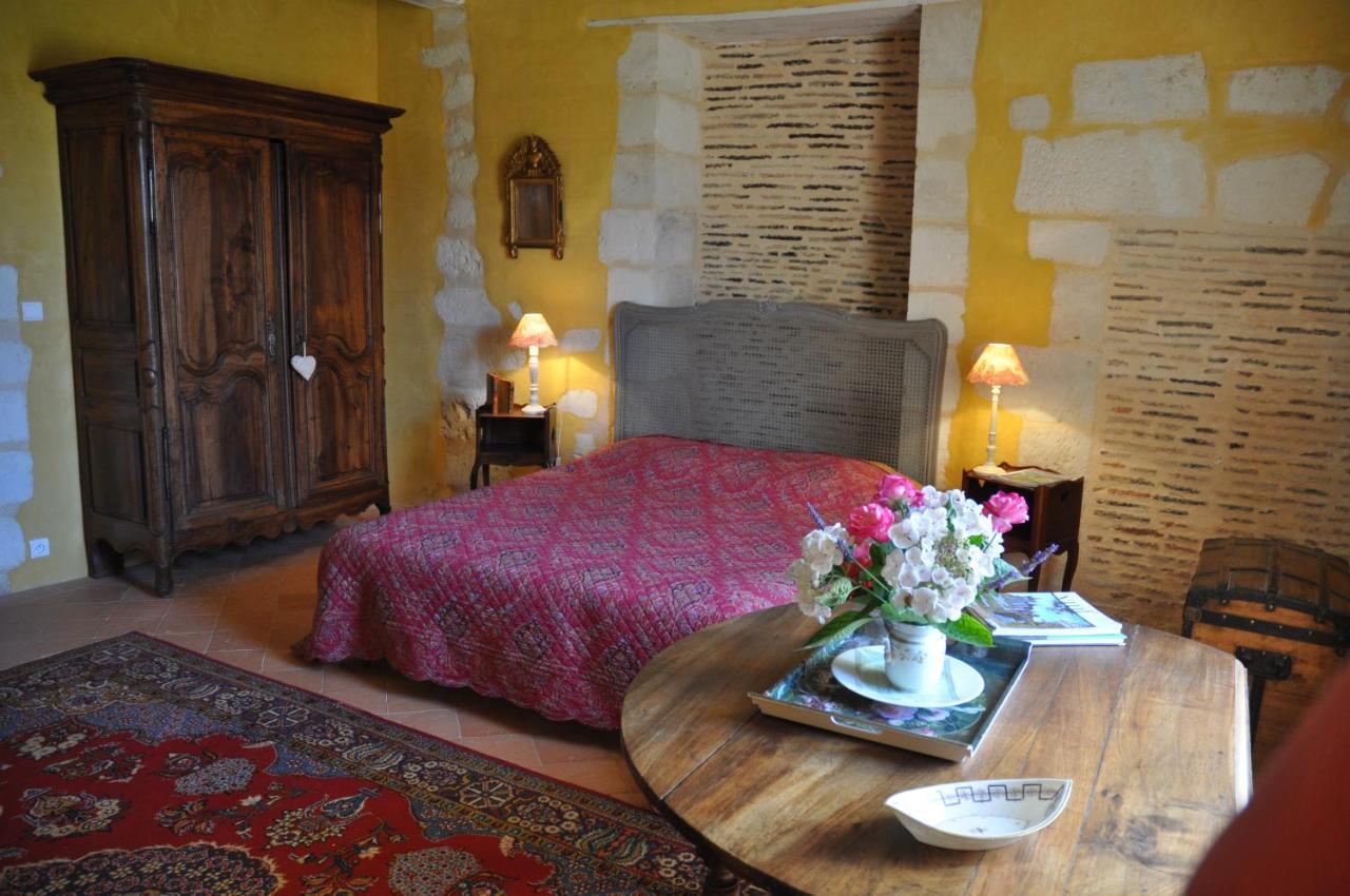 Chateau La Gentilhommiere Du Puits Notre-Dame 30 Rue De L'Eglise 24110 Saint Leon Sur L'Isle Екстер'єр фото
