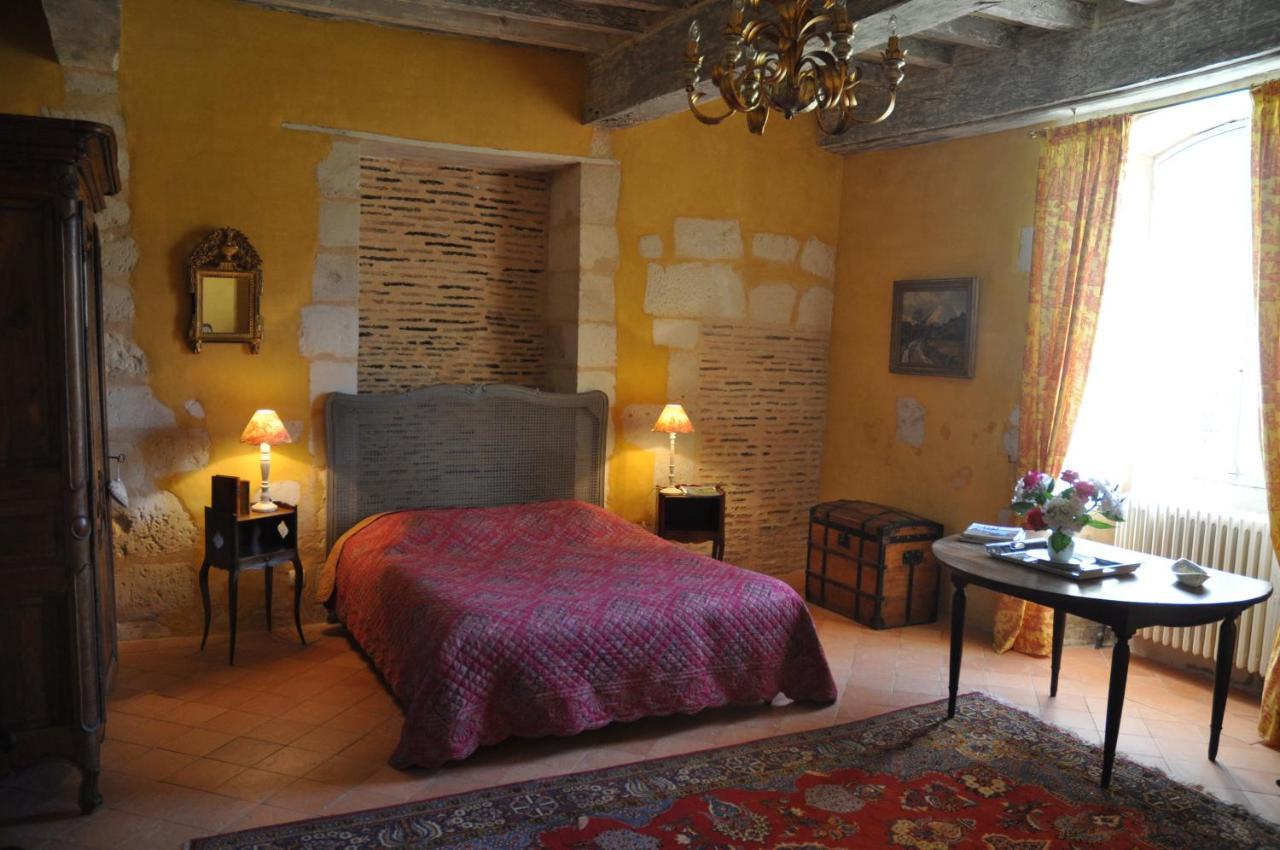 Chateau La Gentilhommiere Du Puits Notre-Dame 30 Rue De L'Eglise 24110 Saint Leon Sur L'Isle Екстер'єр фото