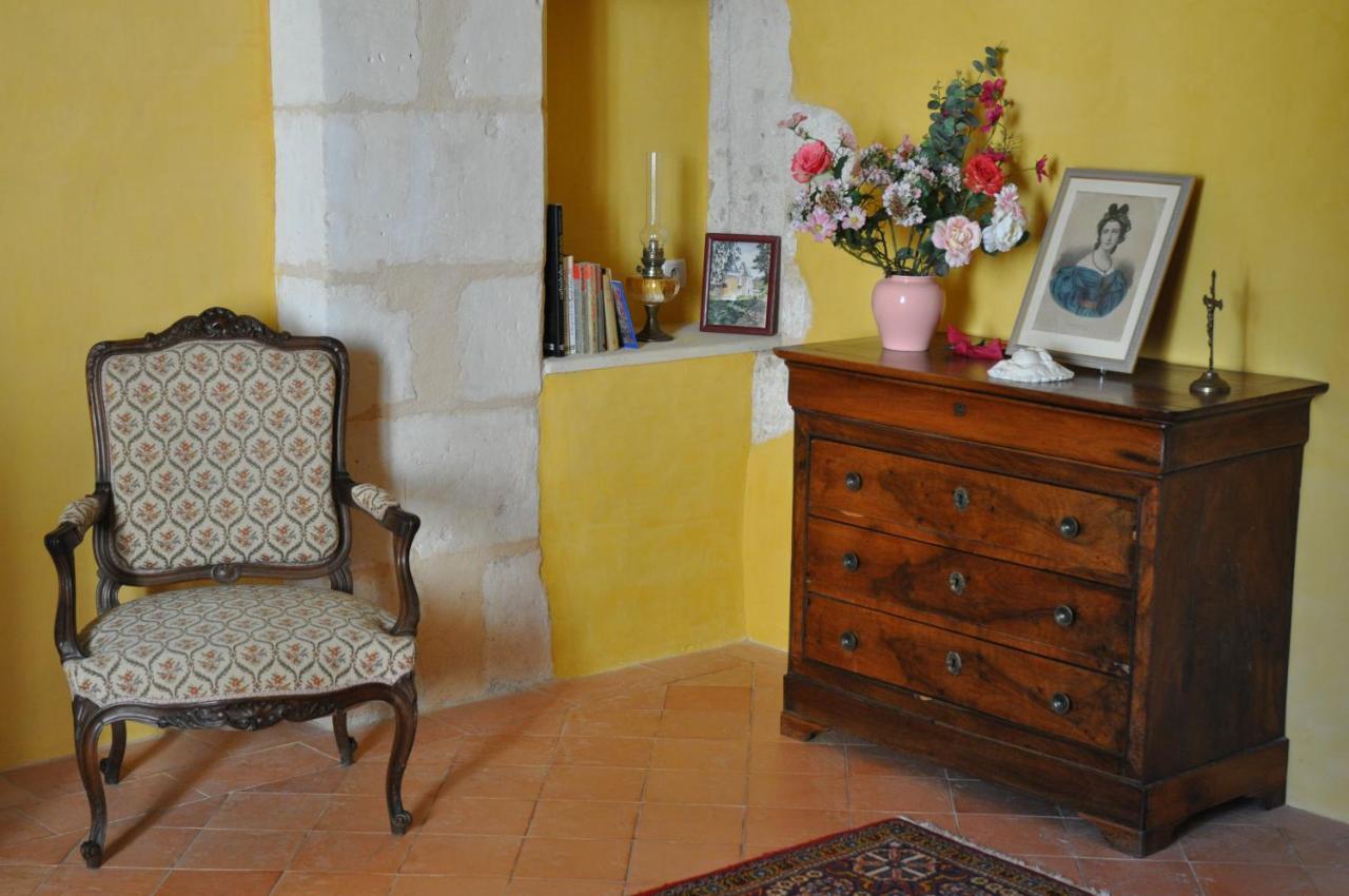 Chateau La Gentilhommiere Du Puits Notre-Dame 30 Rue De L'Eglise 24110 Saint Leon Sur L'Isle Екстер'єр фото