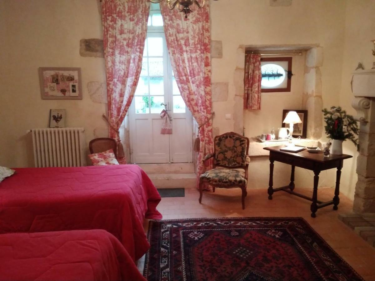 Chateau La Gentilhommiere Du Puits Notre-Dame 30 Rue De L'Eglise 24110 Saint Leon Sur L'Isle Екстер'єр фото