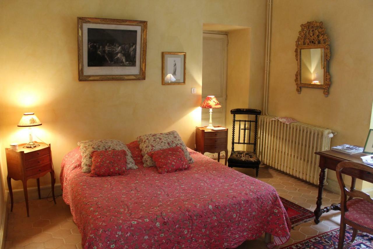 Chateau La Gentilhommiere Du Puits Notre-Dame 30 Rue De L'Eglise 24110 Saint Leon Sur L'Isle Екстер'єр фото