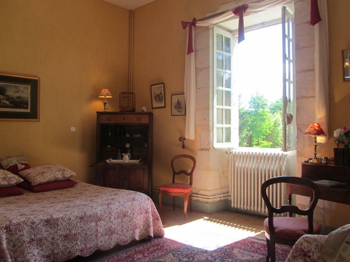 Chateau La Gentilhommiere Du Puits Notre-Dame 30 Rue De L'Eglise 24110 Saint Leon Sur L'Isle Екстер'єр фото